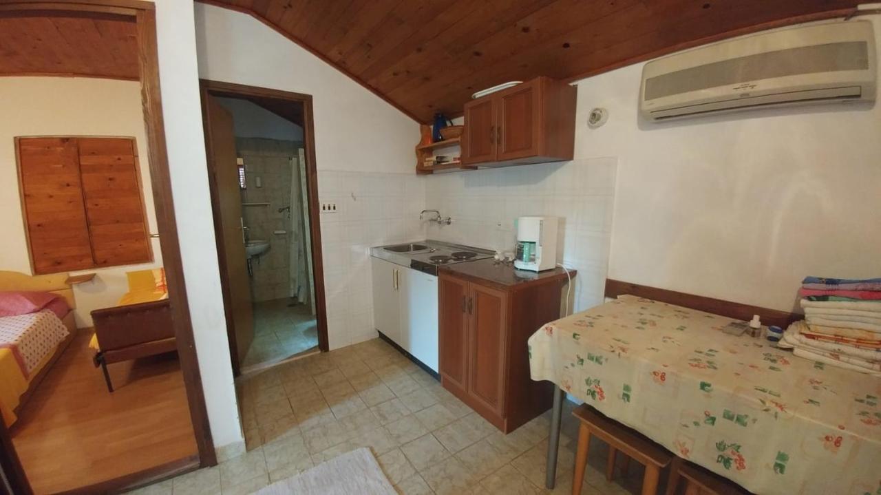 Apartments By The Sea Brela, Makarska - 16065 Luaran gambar